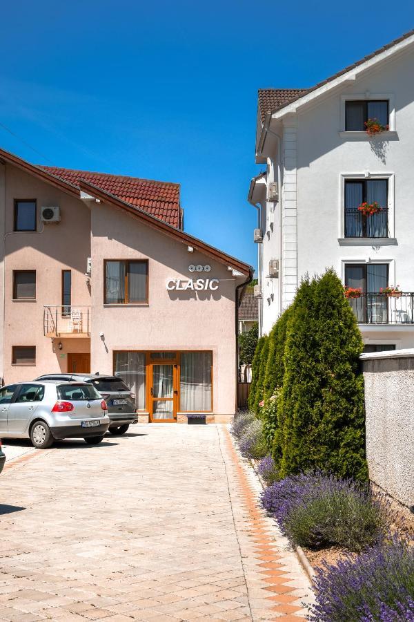 Pensiunea Clasic Pestisu Mare Bagian luar foto
