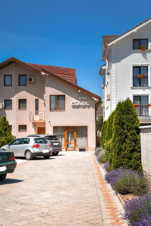 Pensiunea Clasic Pestisu Mare Bagian luar foto